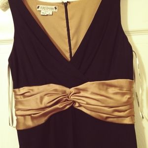 Kay Unger NY Black dress w gold satin sash Size 8